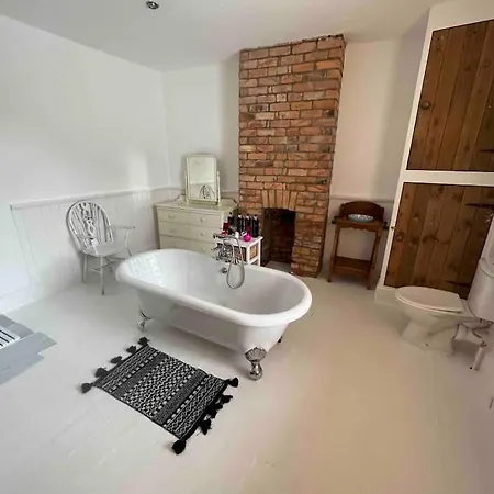 Amazingly Located 4bedroom House *
