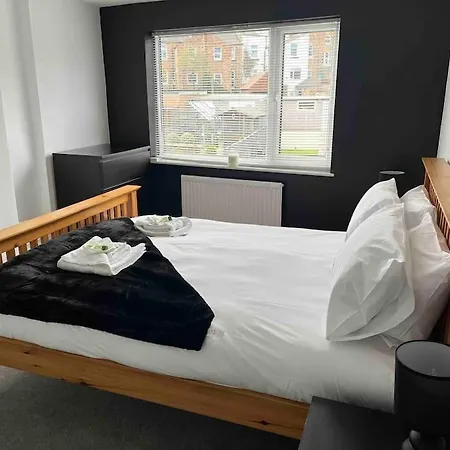 Amazingly Located 4bedroom House Scarborough