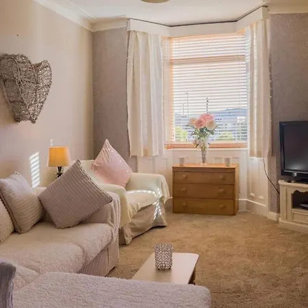 Сasa de vacaciones Amazingly Located 4bedroom House